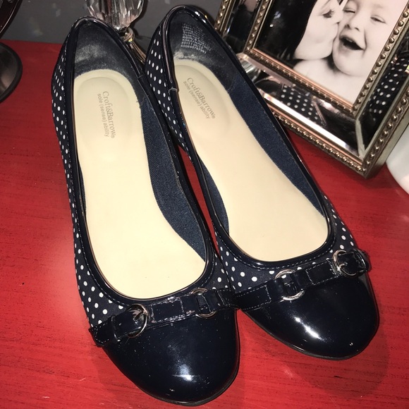 Croft & Barrow Navy Polka Dot Flats, sz 6M. - Picture 1 of 2